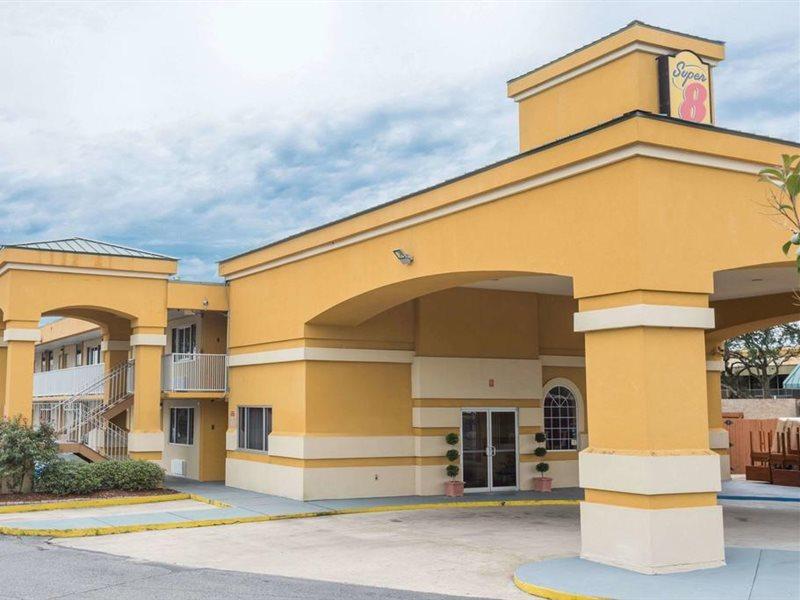 Super 8 By Wyndham Baton Rouge/I-10 Motel Bagian luar foto